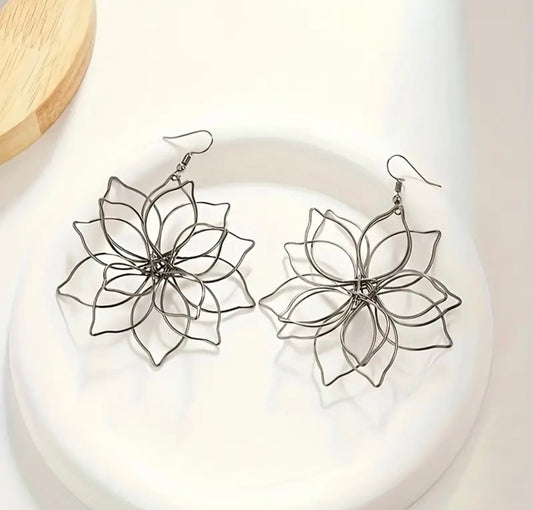 Gunmetal Bloom Wire Earrings