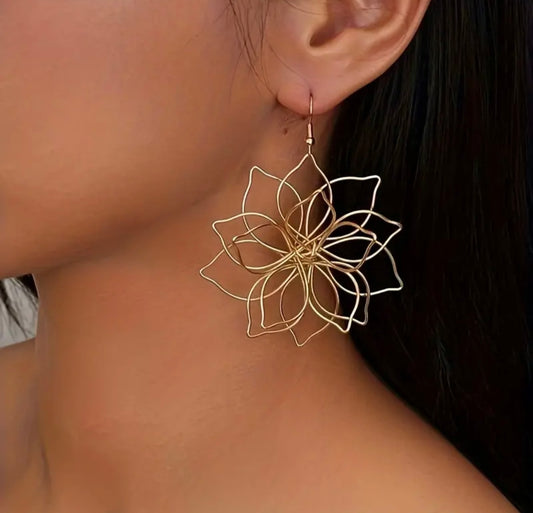 Golden Bloom Wire Earrings